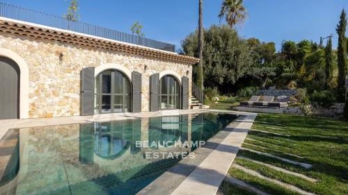 Villa contemporaine avec vue mer panoramique - Cap d'Antibes