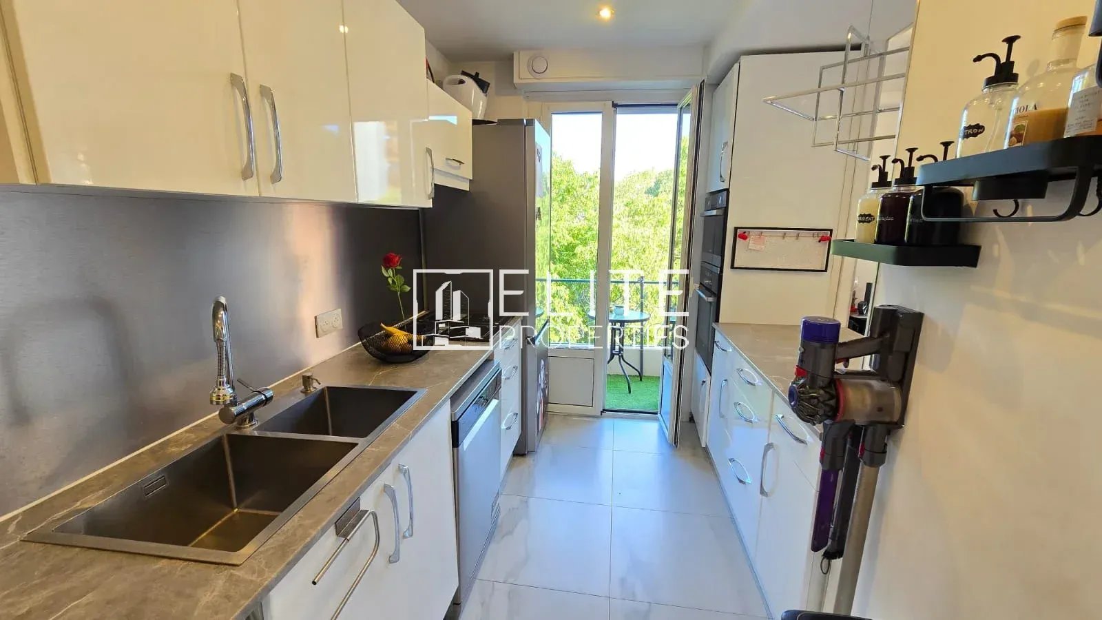 APPARTEMENT 4 PIÈCES 83 m² + BALCON – JUAN-LES-PINS