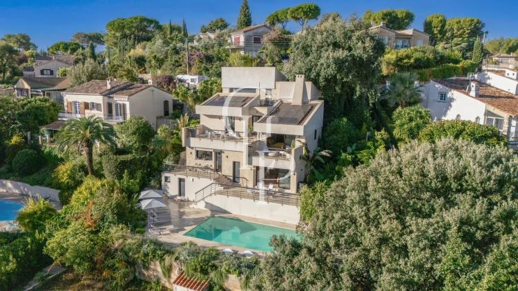 Antibes — Villa d’architecte avec aperçu mer & jardin